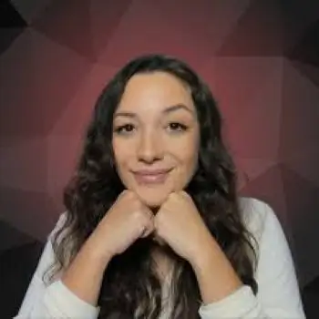 Mari Fuentes, creadora de la formación MonetizaTube.